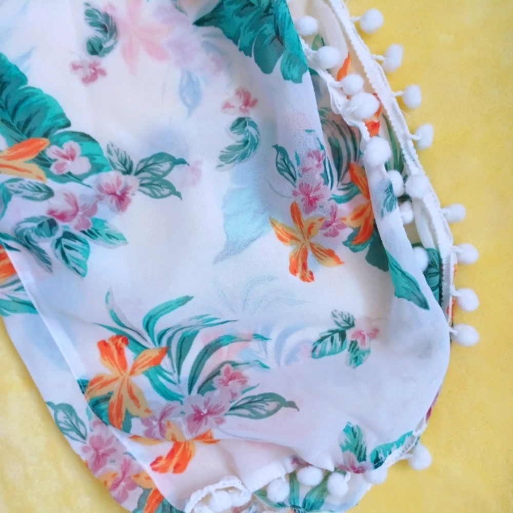 Floral pant for Beach with Pom Pom Trim